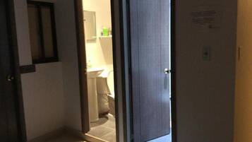 In-room safe, free WiFi