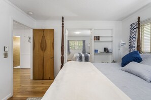 3 bedrooms, iron/ironing board, WiFi, bed sheets - Families • King Beds • Pups - Downtown 5 Minutes (Anderson)