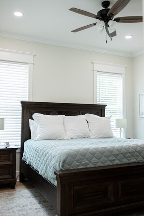 4 quartos, cofres nos quartos, ferros/tábuas de passar roupa