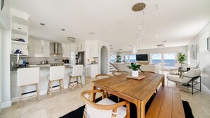 Dining - Surf Haven - Where holiday memories are made! (St. Augustine Beach)