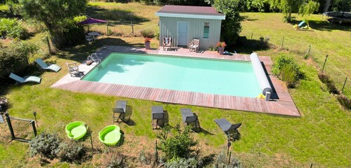 Grande maison en bois avec piscine chauffée 11x5m
