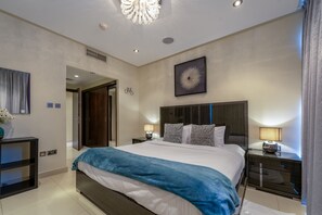 3 bedrooms, individually furnished, iron/ironing board, free WiFi - SuperHost - Family 3BR Apartment With Sp (Dubai)
