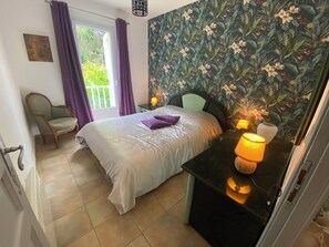 6 bedrooms, iron/ironing board, WiFi, bed sheets - Villa le Lébérou, ideal for holidays with family or friends (Sarlat-la-Canéda)