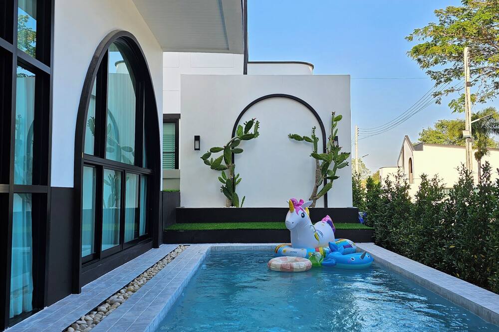 Live with passion pool villa