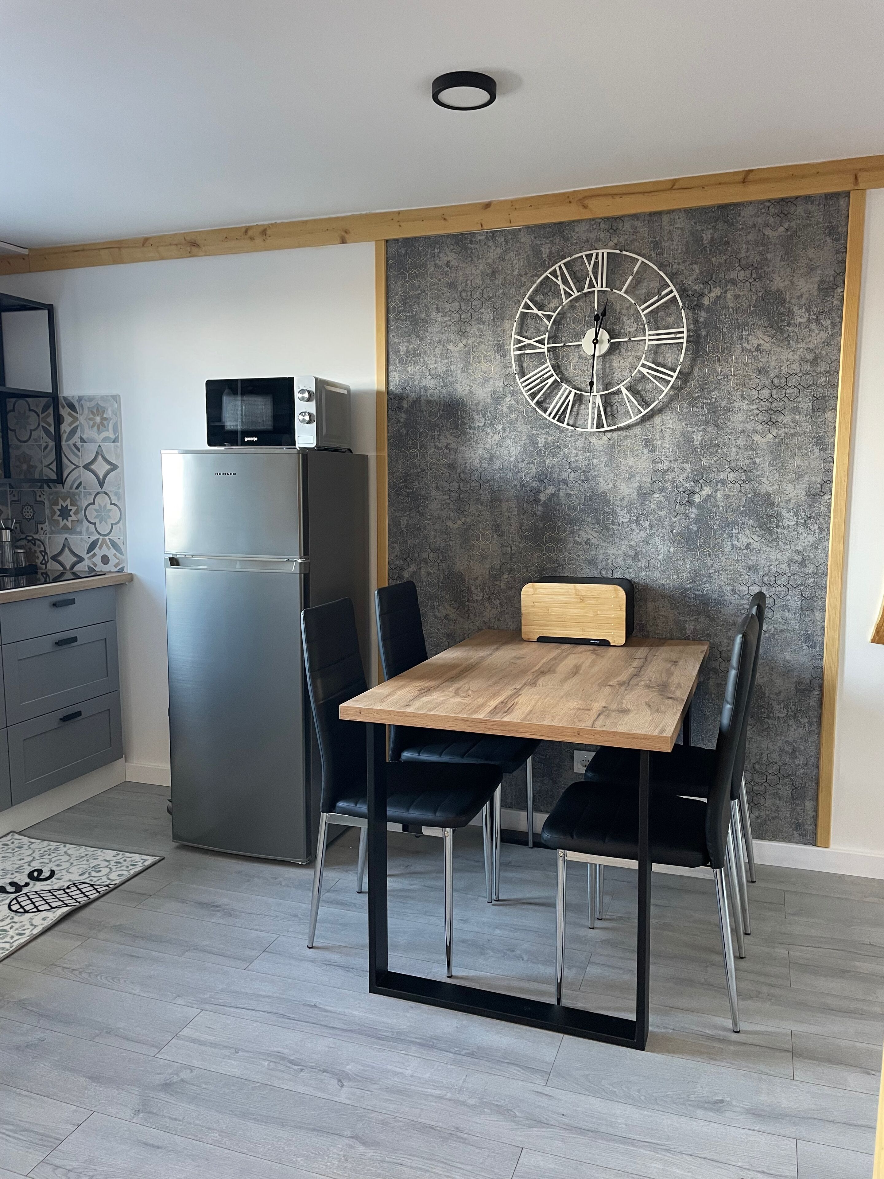 Appartement Familial, 3 chambres, bain à remous, vue colline | Cuisine privée | Réfrigérateur, micro-ondes, plaque de cuisson, machine à expresso