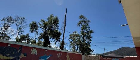 32-inch flat-screen TV with cable channels, streaming services