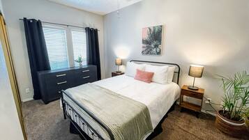 1 bedroom, desk, iron/ironing board, WiFi