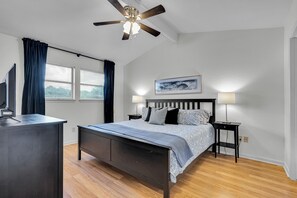 3 chambres, fer et planche à repasser, Wi-Fi gratuit, draps fournis