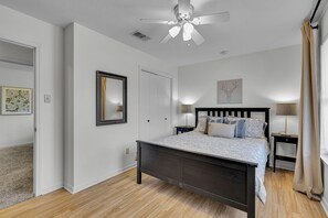 3 bedrooms, iron/ironing board, free WiFi, bed sheets