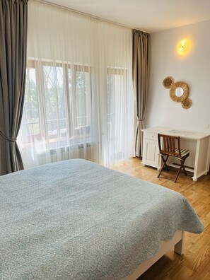 4 soverom, strykejern/-brett, wi-fi og sengetøy