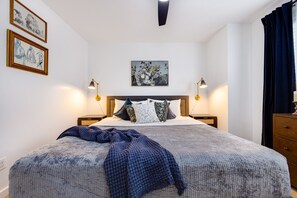 2 室のベッドルーム、アイロン / アイロン台、WiFi、ベッドシーツ