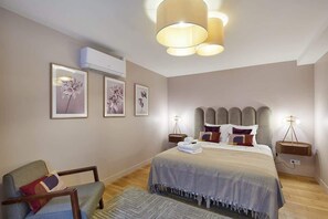 6 chambres, fer et planche à repasser, lit parapluie, Wi-Fi gratuit