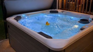 室外 SPA 浴池