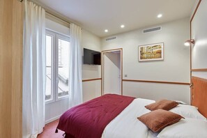 3 bedrooms, iron/ironing board, travel cot, free WiFi - Magnificent apartment in the heart of Paris (Paris)