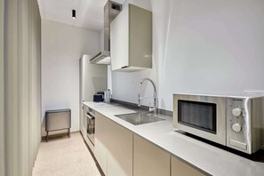 Fridge, microwave, oven, stovetop - Modern Parisian apartment  Center of Paris (Paris)