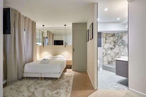 3 bedrooms, iron/ironing board, free WiFi, bed sheets - Modern Parisian apartment  Center of Paris (Paris)