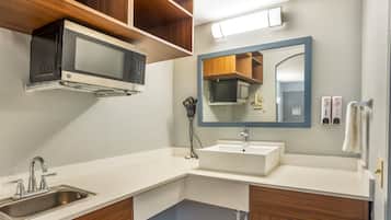 Full-sized fridge, microwave