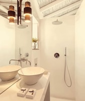 Standard Room | Bathroom | Free toiletries, hair dryer, bathrobes, slippers