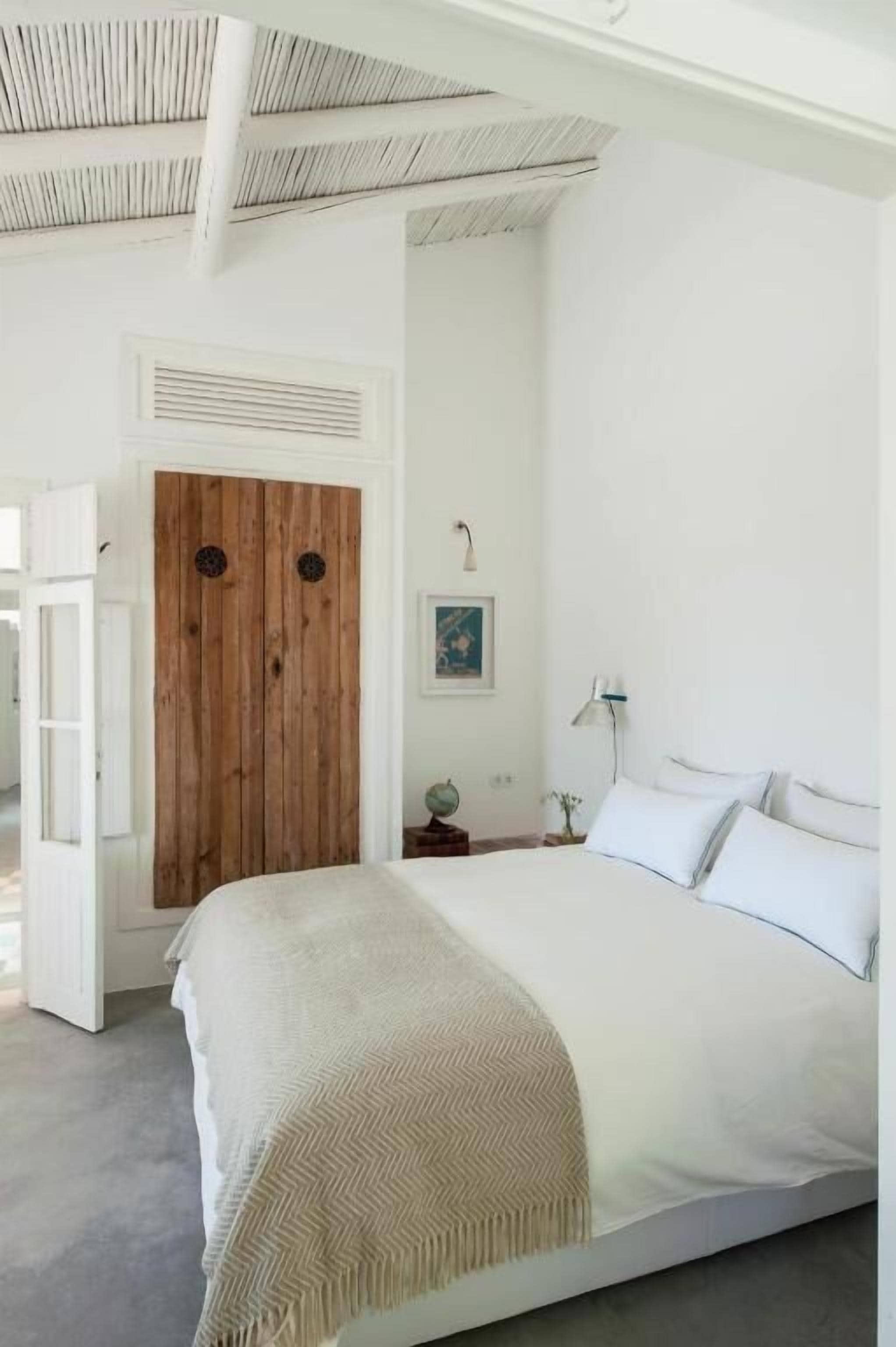 Basic Room | 1 bedroom, in-room safe, individually decorated, individually furnished