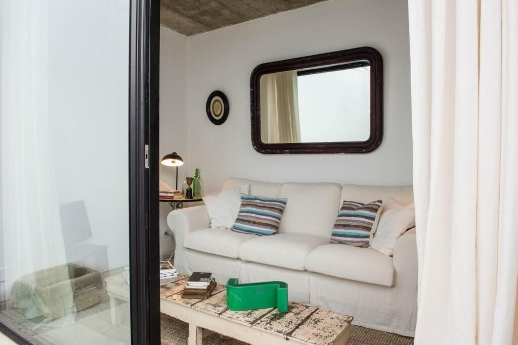 Signature Room | 1 bedroom, in-room safe, individually decorated, individually furnished