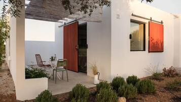 Superior Room | 1 bedroom, in-room safe, individually decorated, individually furnished