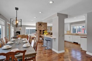 Dining - Spacious Stowe Home on 7 Acres with Mountain Views (Stowe)