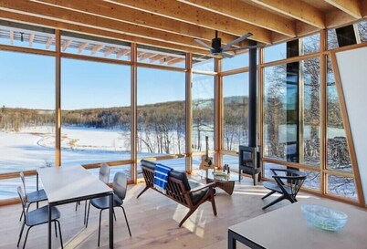 Nordlys Lodging Co. - MetalLark Tower