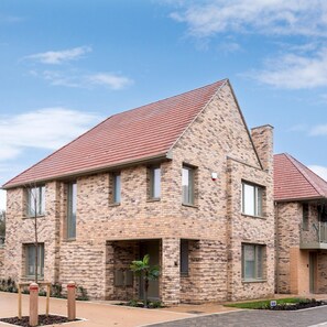 House | 4 bedrooms - Tranquil 4-bed Oasis Modern Chic (Oxford)