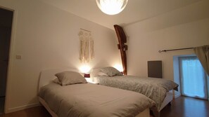 2 bedrooms, iron/ironing board, travel crib, free WiFi