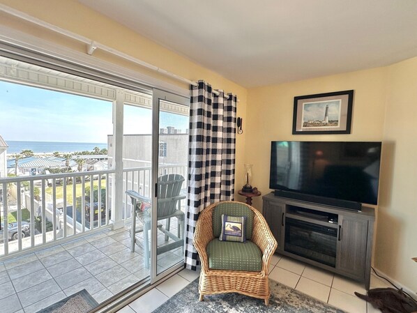 Smart TV, DVD player, books