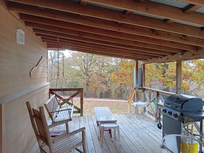 Outdoor dining - Millers Landing 1 - Sleeps 6. MINUTES to Lower Buffalo River (Yellville)
