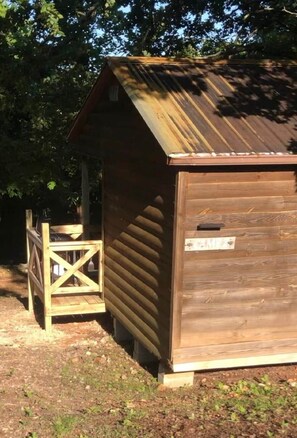 Property grounds - Buffalo Camp 2 - Couples Cabin MINUTES to BufPt or Dillards (Marion County)