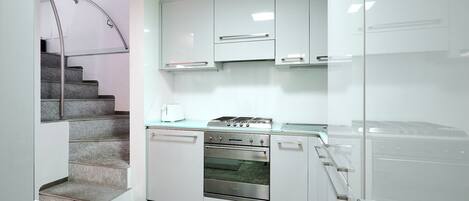 Fridge, microwave, oven, stovetop