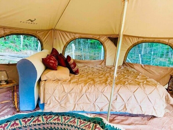 1 chambre, literie fournie