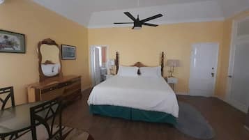 1 bedroom, iron/ironing board, free WiFi