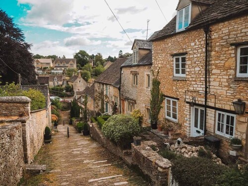 Romantic Cottage for Two in the Heart of Historic Tetbury