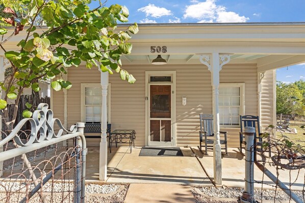 House, 2 Bedrooms | Terrace/patio