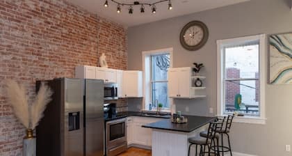 Contemporary Downtown Condo