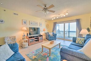 Smart TV - Oceanfront North Topsail Beach Condo w/Pool! Linens and towels provided (North Topsail Beach)