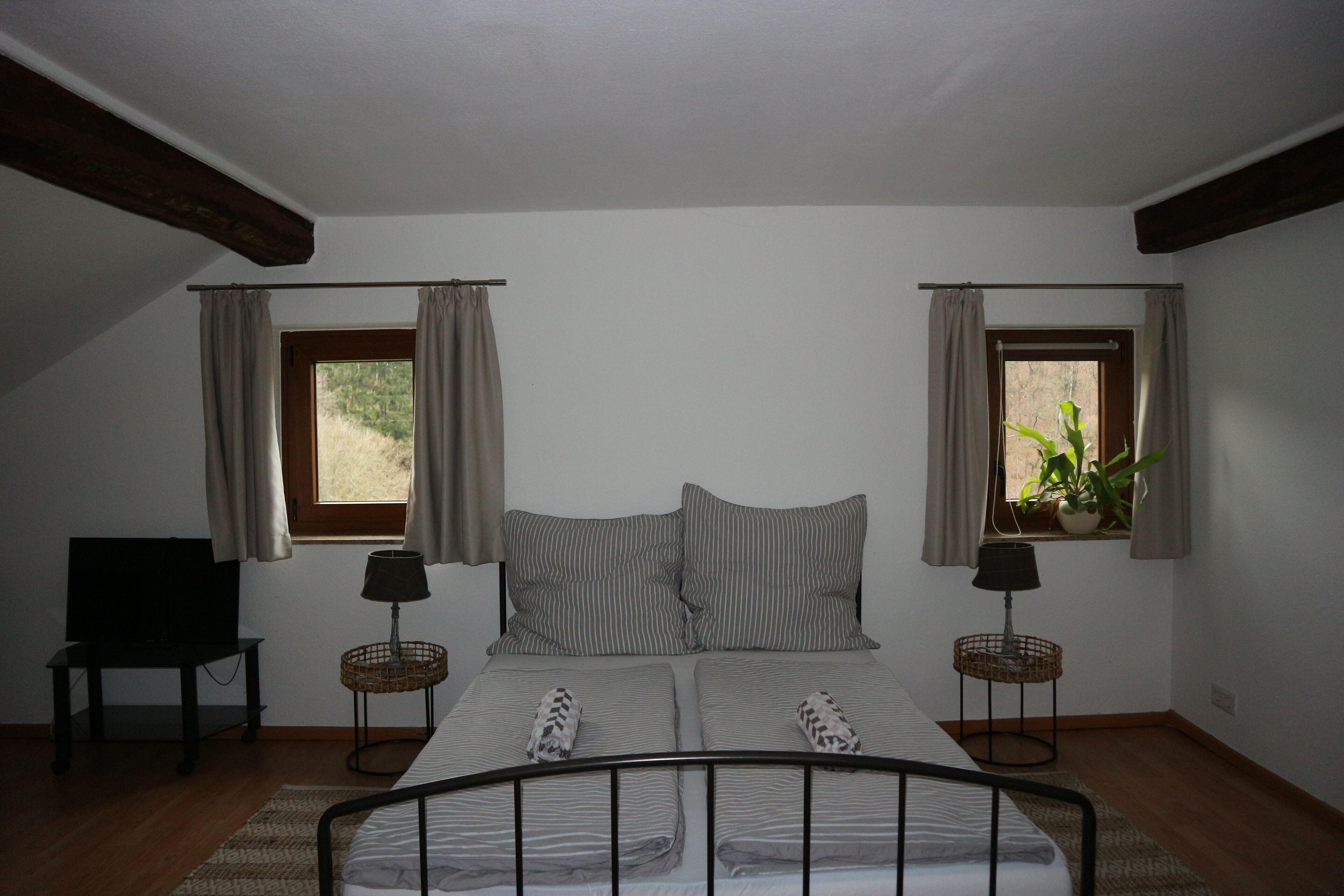 2 Schlafzimmer, Reisekinderbett, WLAN, Bettwäsche