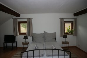 2 soverom, reiseseng for barn, wi-fi og sengetøy