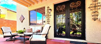 Spacious & quiet 2 story house close to regional parks, golf clubs & shopping.