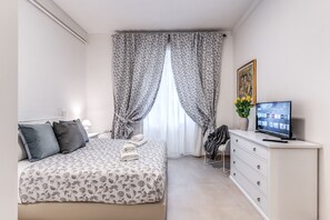 2 habitaciones, cubrecamas y caja de seguridad en la habitación 