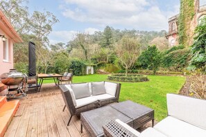 Outdoor dining - A Fairytale House (Sintra)