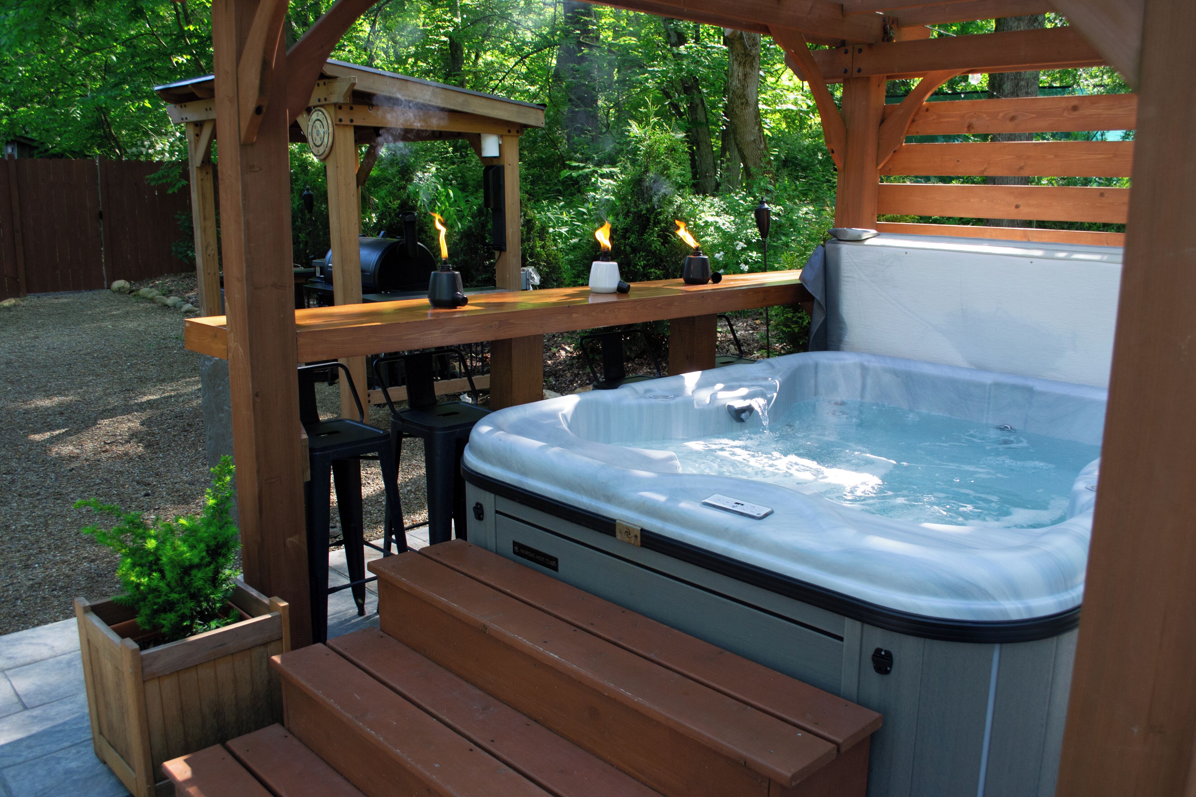 Outdoor spa tub