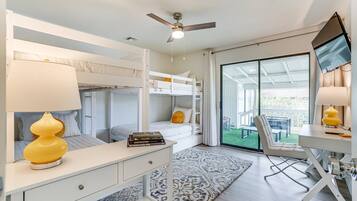 4 室のベッドルーム、デスク、WiFi (無料)