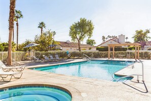 Outdoor pool - Delightful 3 bed, fully loaded. Short walk to Indian Wells Tennis. Peace & Quiet (Palm Desert)