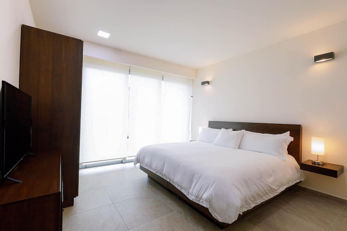 1 habitación, decoración personalizada y muebles diferentes