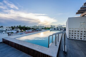 Outdoor pool - La Poza (Isla Mujeres)