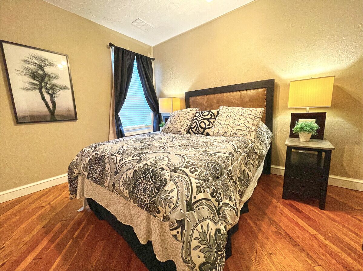 3 bedrooms, iron/ironing board, free WiFi